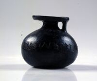 Vaso con iscrizione in lingua etrusca