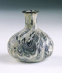 Unguentario marmorizzato con ventre a bulbo