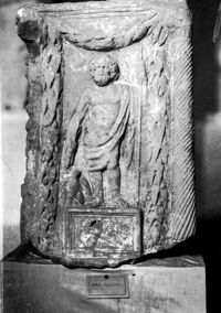 Ara con dedica a Giove