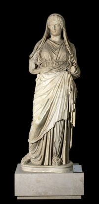 Statua di Lucilla (?)