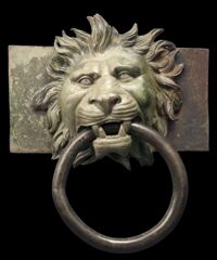 Testata di baglio a protome leonina