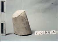 statua maschile/ gamba