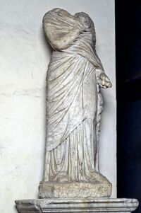 Figura femminile panneggiata