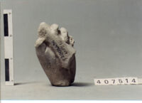 statua/ mano