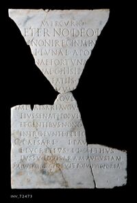 Lastra con preghiera augurale per Augusto