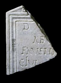 Frammento d'iscrizione