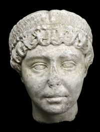 Ritratto femminile coronato