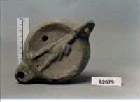 LUCERNA A BECCO CUORIFORME