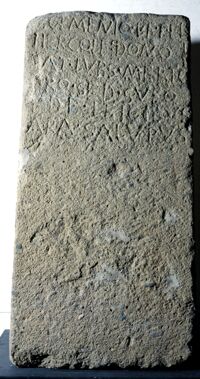 Cippo con dedica a Ercole