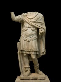 Statua di imperatore