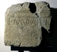 Base di <i>L. Mummius</i>